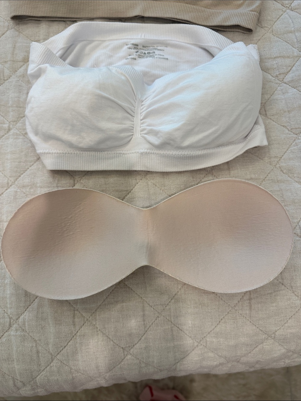 Two Bando bras - Picture 4 of 4